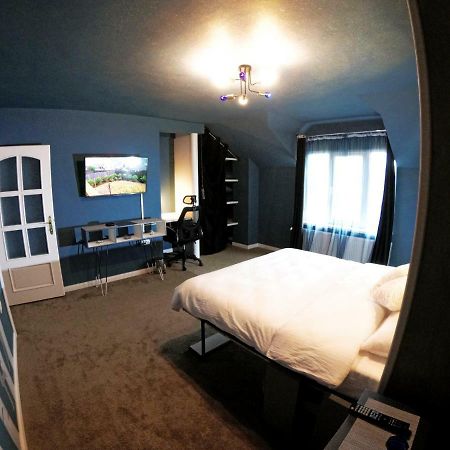 Apulum Gardens Hotell Alba Iulia Exteriör bild